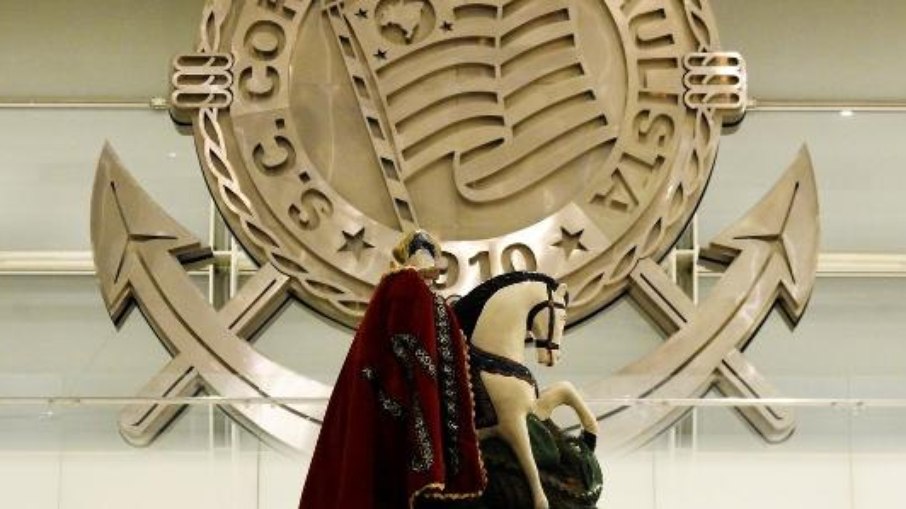  Imagem de São Jorge, padroeiro do Corinthians, dentro da Neo Química Arena o estádio da equipe Paulistana