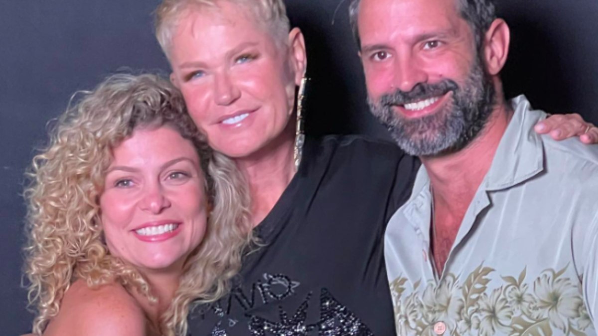 Ex-paquita, Bárbara Borges se emociona ao reencontrar Xuxa 