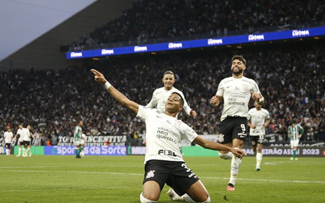 Corinthians x Estudiantes: onde assistir, escalações e arbitragem