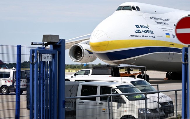 Drone com explosivos encontrado estaria ligado à tentativa anterior de ataque a avião ucraniano no aeroporto de Leipzig/Halle,