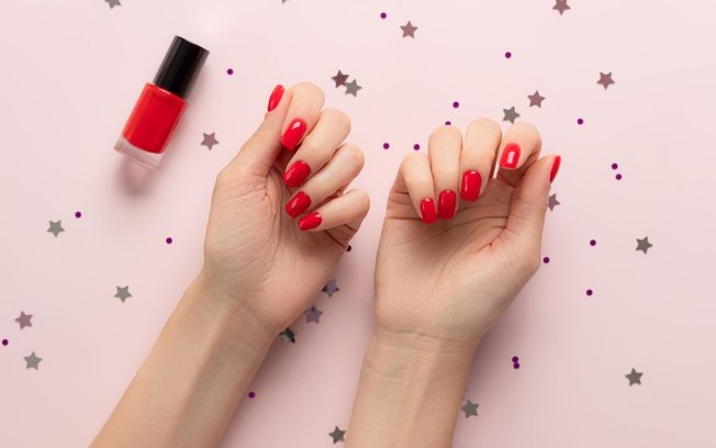 Unhas decoradas para festas: 11 inspirações e tutoriais para se inspirar