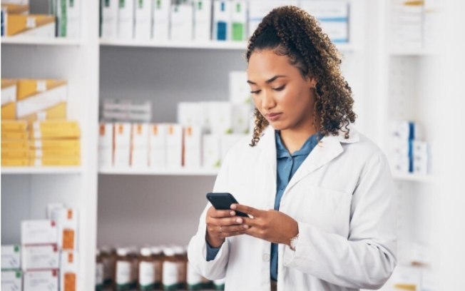 Manpower em parceria com RD abrem vagas de farmacêutico(a)