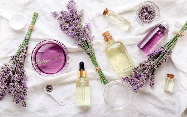 A magia dos aromas: 7 óleos essenciais para usar no dia a dia
