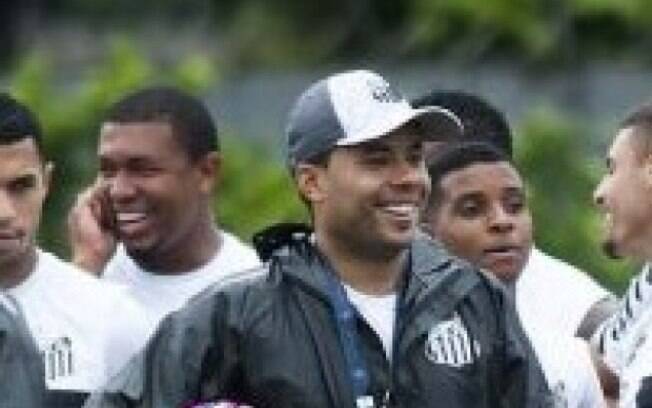 Jair Ventura balança no cargo de treinador do Santos Jair Ventura balança no cargo de treinador do Santos