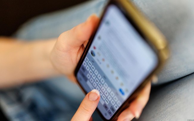 Como outros países tentam proteger crianças na internet Como outros países tentam proteger crianças na internet