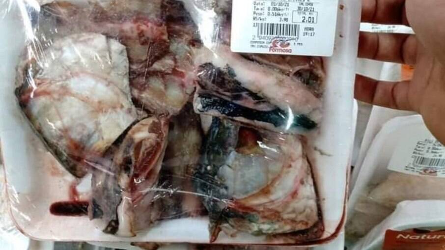 Mercado no Pará vende carcaça e restos de peixe