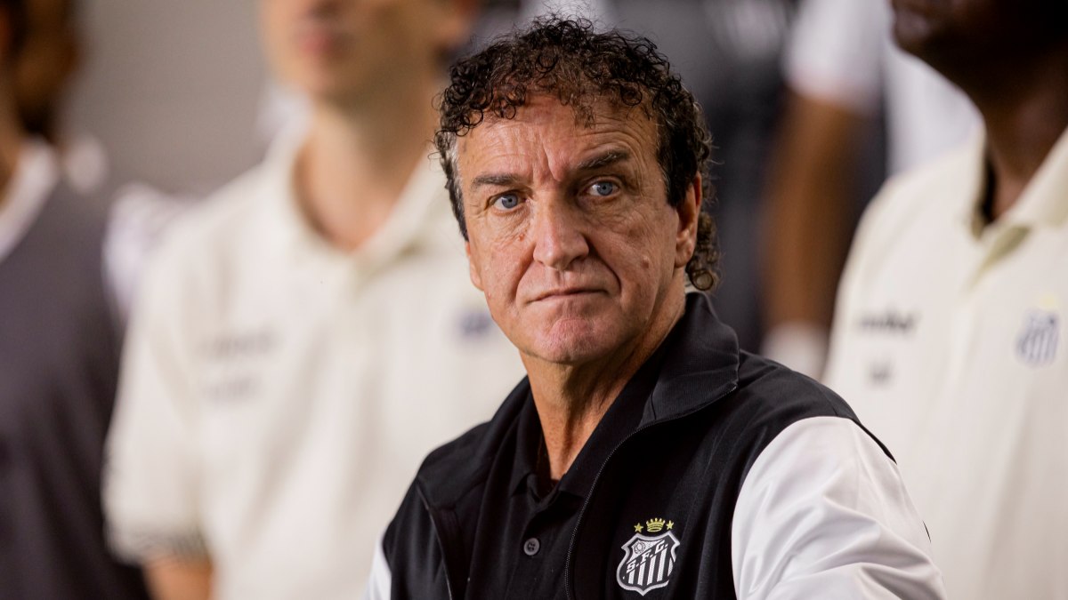 Cuca fala sobre nova lesão de Neymar: 'Torcer para não ser grave'
