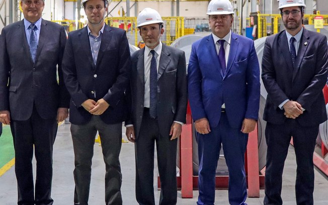 Embaixador da Argentina visita fábrica da Barbieri no Paraná