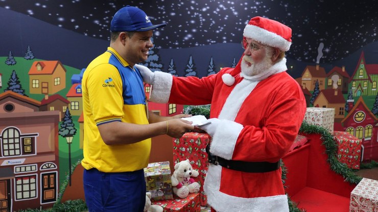 Papai Noel dos Correios começou a receber cartas; como funciona?