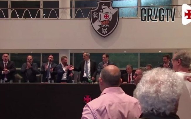 CONFUSÃO NA VOTAÇÃO CONFUSÃO NA VOTAÇÃO