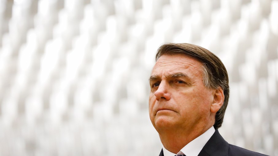 Jair Bolsonaro (PL) editou Medida Provisória que dá aumento real ao salário mínimo em 2023