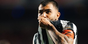 Gabigol interage com pedido de volta ao Flamengo