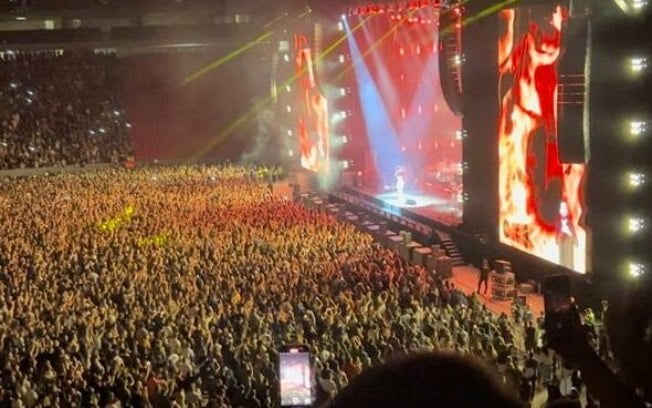 Com Mané Garrincha lotado, Natiruts emociona fãs no show de despedida em Brasília