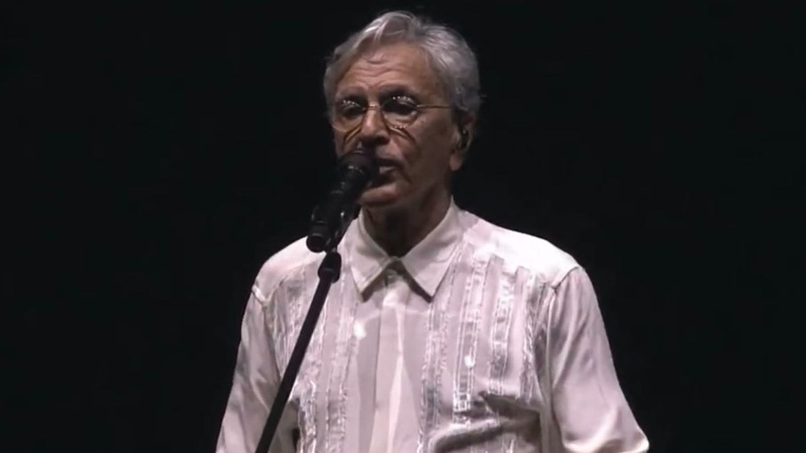 Caetano Veloso participou da abertura do Carnaval de Recife