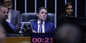 Quem é Hugo Motta, o presidente da Câmara no centro da crise