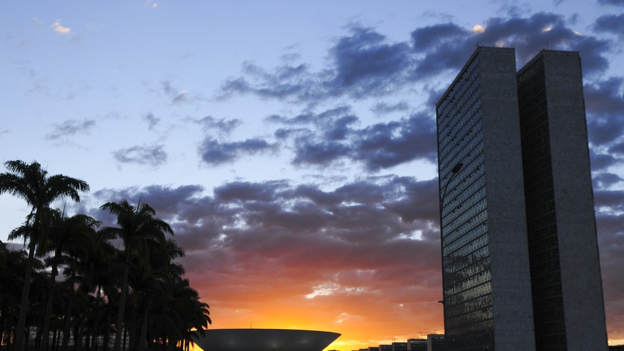 Pôr do sol visto do Congresso Nacional