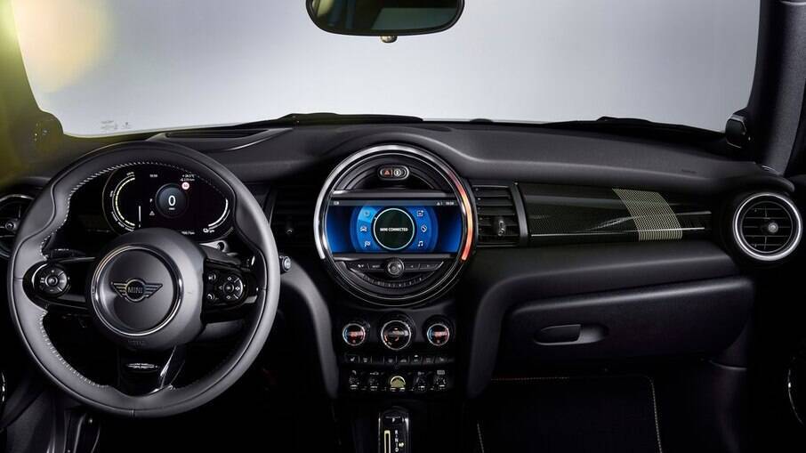 Mini Cooper SE preserva a vibe esportiva do modelo com motor a combustão; dirigibilidade é destaque