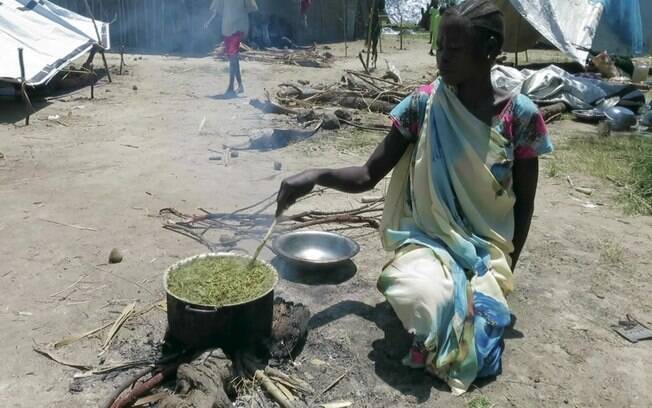 Miséria é tão intensa no Sudão do Sul que famílias comem grama para não passar fome