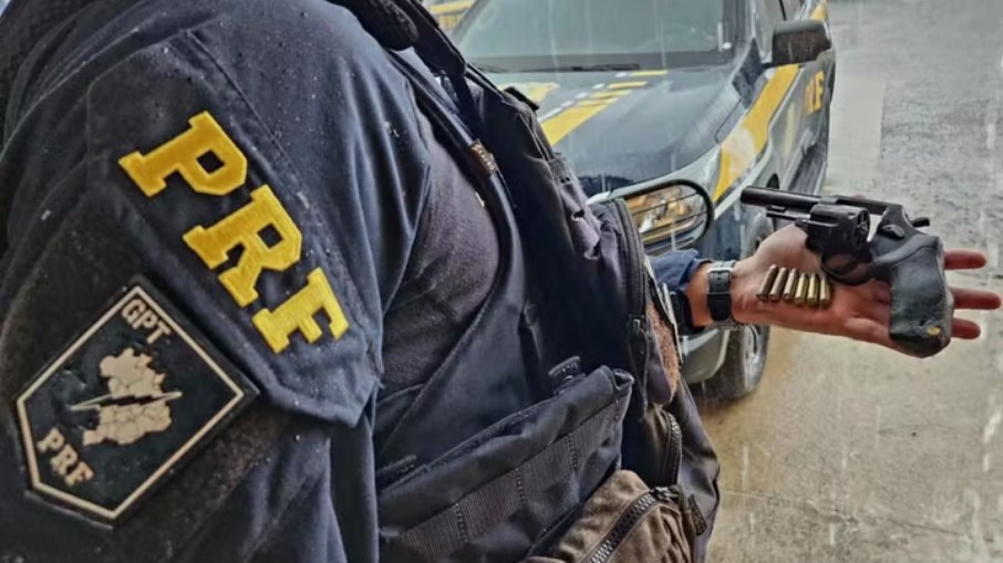 Revólver roubado há mais de 10 anos é recuperado pela PRF Revólver roubado há mais de 10 anos é recuperado pela PRF