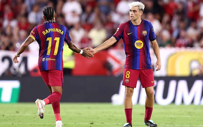 Raphinha foi o grande destaque do Barcelona na vitória sobre o Sevilla Raphinha foi o grande destaque do Barcelona na vitória sobre o Sevilla
