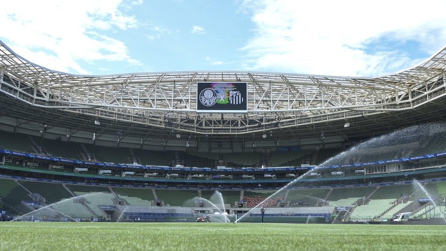 Palmeiras rompe vínculo com empresa que instalou gramado no Allianz
