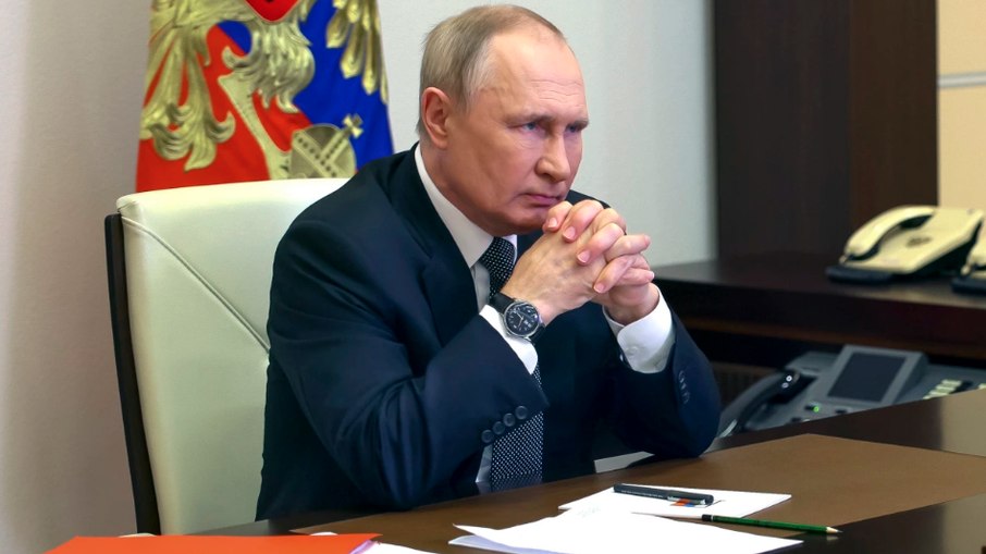 Vladimir Putin decreta lei marcial em Kherson 