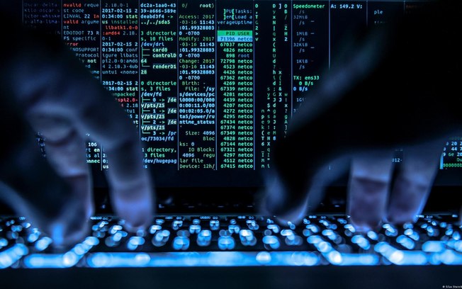 Roubo de dados, espionagem industrial e sabotagem estão entre os ataques relatados por empresas na Alemanha Roubo de dados, espionagem industrial e sabotagem estão entre os ataques relatados por empresas na Alemanha