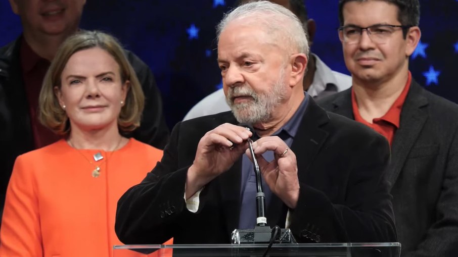 Lula discursa após resultados do primeiro turno das eleições 2022