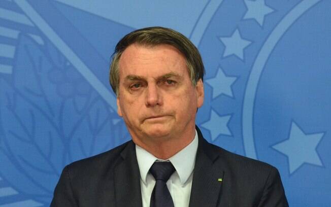 Bolsonaro disse a jornalistas que estava 'com a cabeça quente'