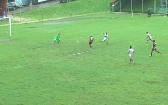Fluminense e Vasco fizeram um jogo muito disputado em Xerém