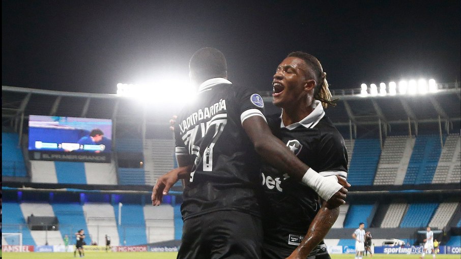 Botafogo venceu o Racing, na Argentina, por 3 a 2