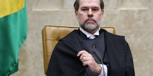 PEC da Blindagem: Toffoli cobra explicações da Câmara