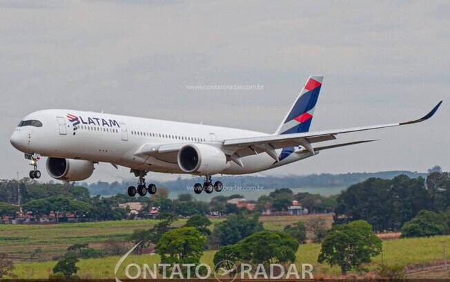 LATAM retorna dois Airbus A350 de São Carlos para Confins