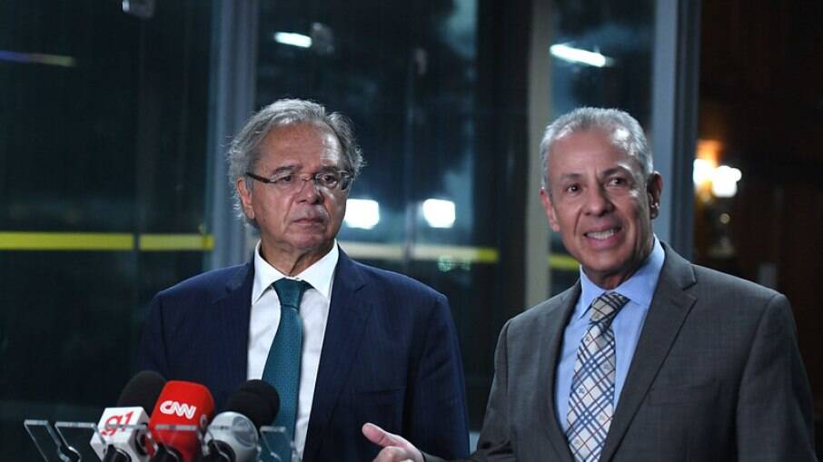 Paulo Guedes e Bento Albuquerque reafirmaram a manutenção da política de preços da Petrobras