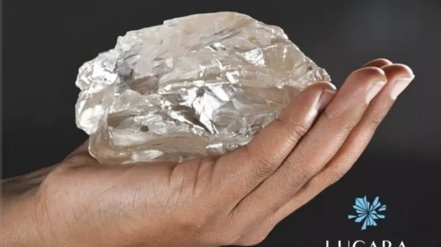 Diamante encontrado é um dos maiores do mundo