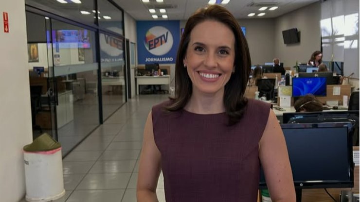 Apresentadora erra nome de noivo ao vivo que reage: "Não pode"