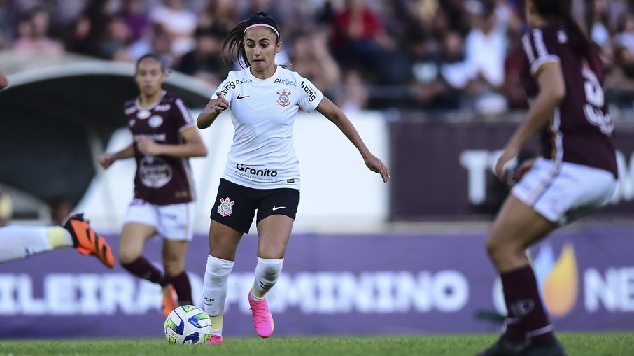 Ferroviária e Corinthians empatam na ida da final do Brasileirão