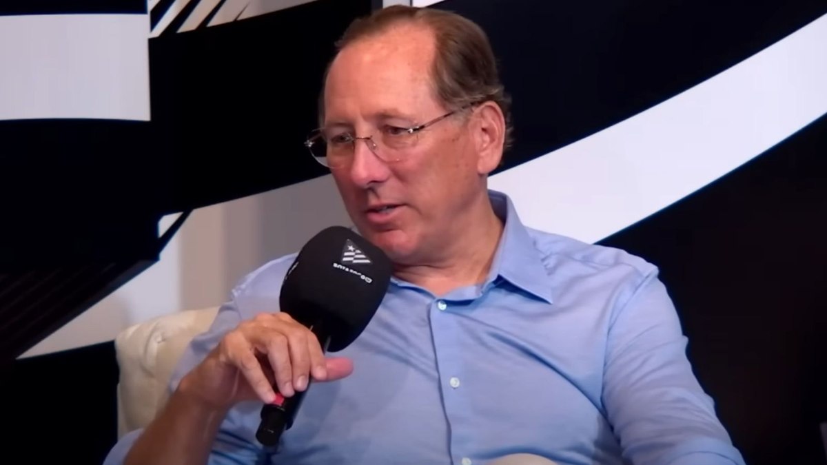 John Textor ironiza torcedor após postagem em rede social John Textor ironiza torcedor após postagem em rede social