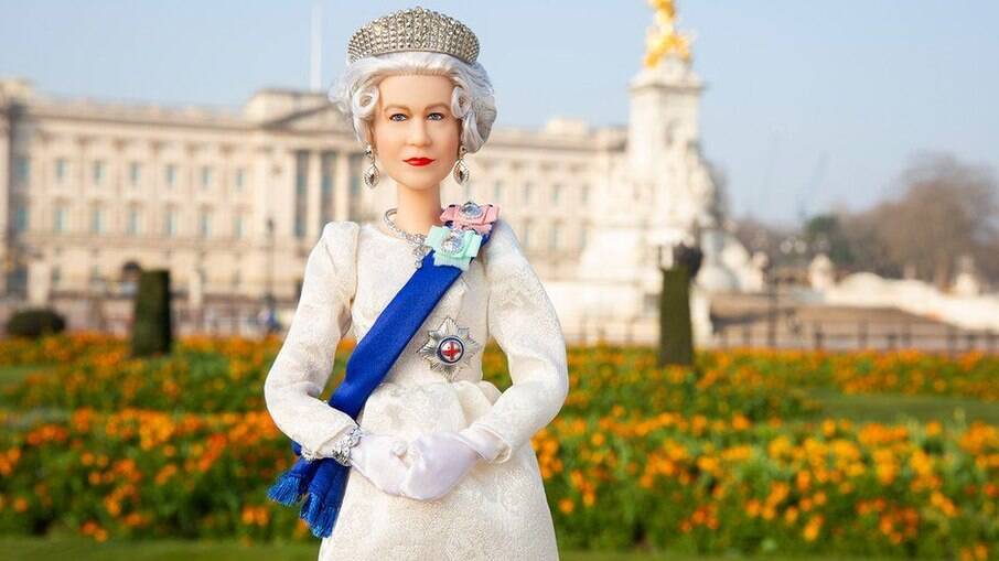 Rainha Elizabeth passa a integrar linha de tributo da Barbie