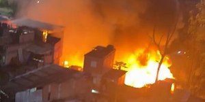 Incêndio atinge comunidade na Zona Sul de São Paulo