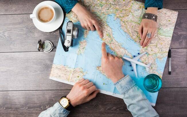 É preciso pesquisar dicas para viajar para o exterior antes de fechar uma viagem