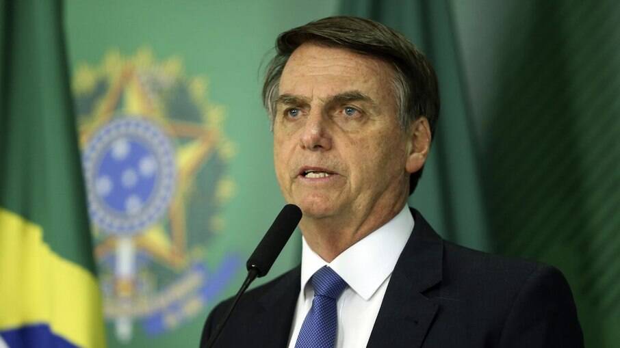 Presidente Jair Bolsonaro teria recebido informações sobre uma suposta irregularidade em contratos da Saúde