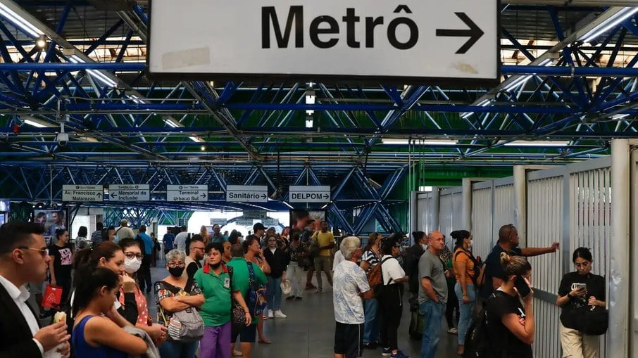 Metrô em São Paulo sofreu paralisação na terça (28)