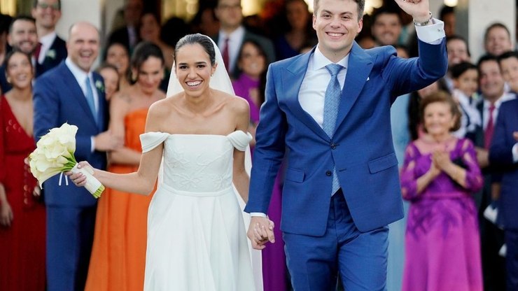 Manuela Fleury e Rafael Papini trocam alianças rodeados por memórias afetivas