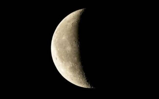 Lua Minguante em Áries Lua Minguante em Áries