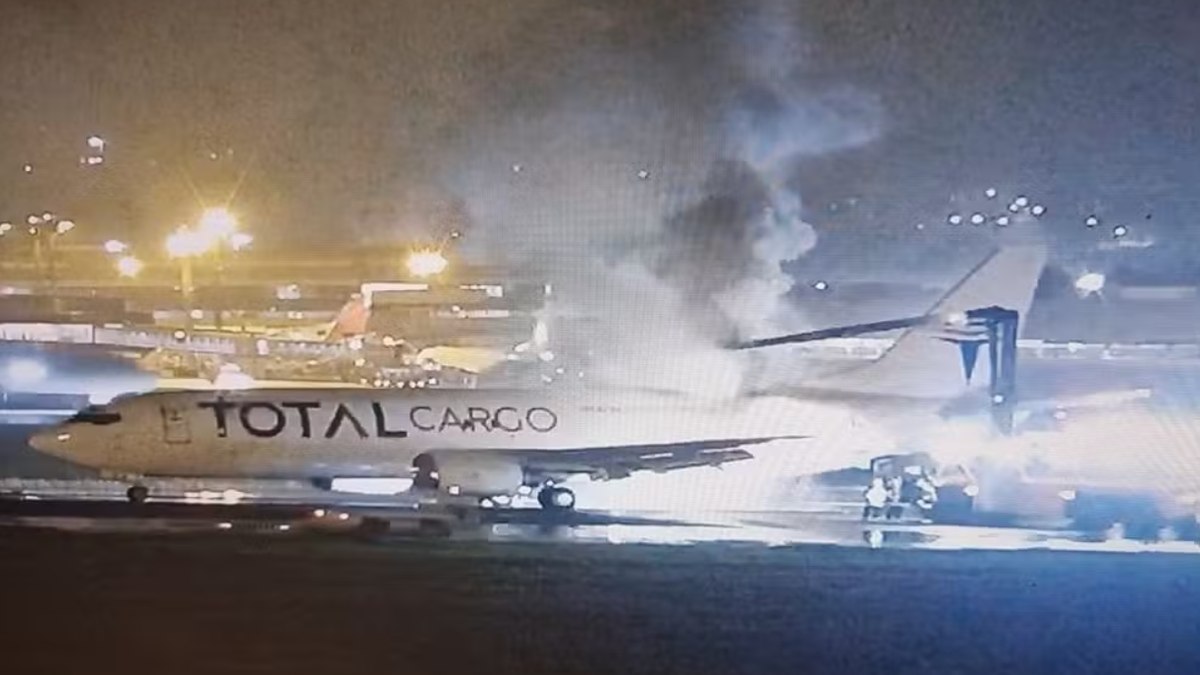 Avião fez um pouso emergencial em Guarulhos após pegar fogo