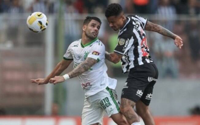 Mancini fala da diferença de postura do América-MG na Libertadores para o Campeonato Brasileiro