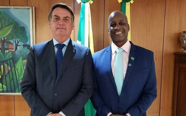 Jair Bolsonaro e Sérgio Camargo, da Fundação Palmares