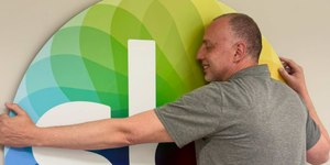 Após 36 anos, diretor anuncia saída do SBT: "Amor sem fim"