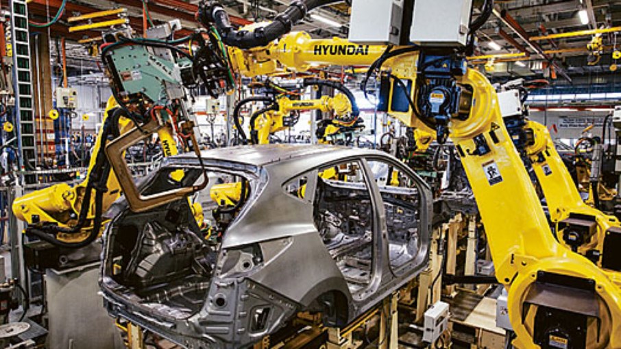 Fábrica da Hyundai passa a trabalhar com três turnos na produção e nova parte de motores